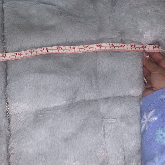 Women's Light Gray faux fur puffer jacket by Andrew Marc, size L spring wear - Picture 15 of 16